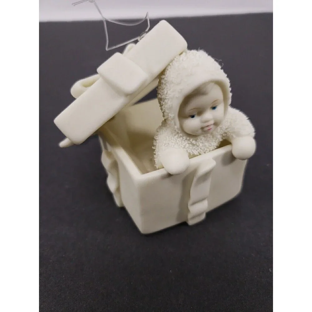 Dept 56 Snowbabies Surprise Vintage Bisque Christmas Gift Baby Ornament Classic